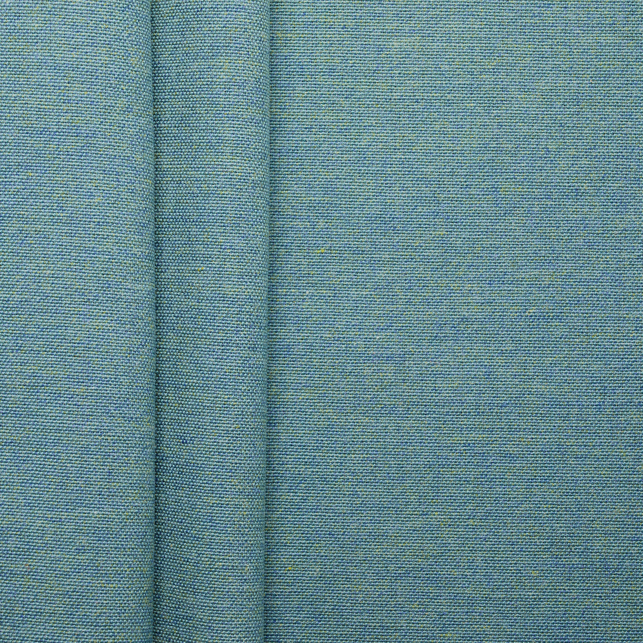 Sustainable Reunion colour 'Bethany'