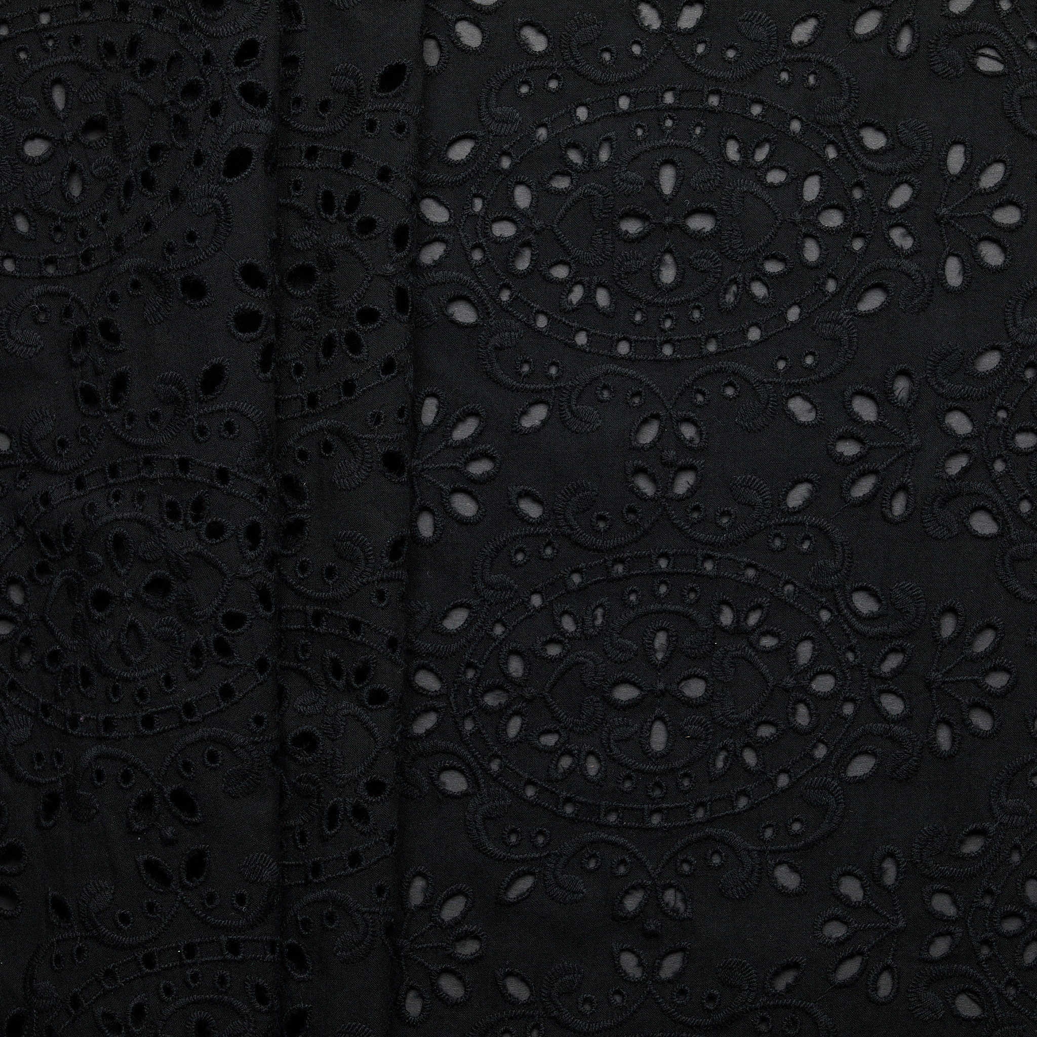 Medallion Broderie Anglaise - Black