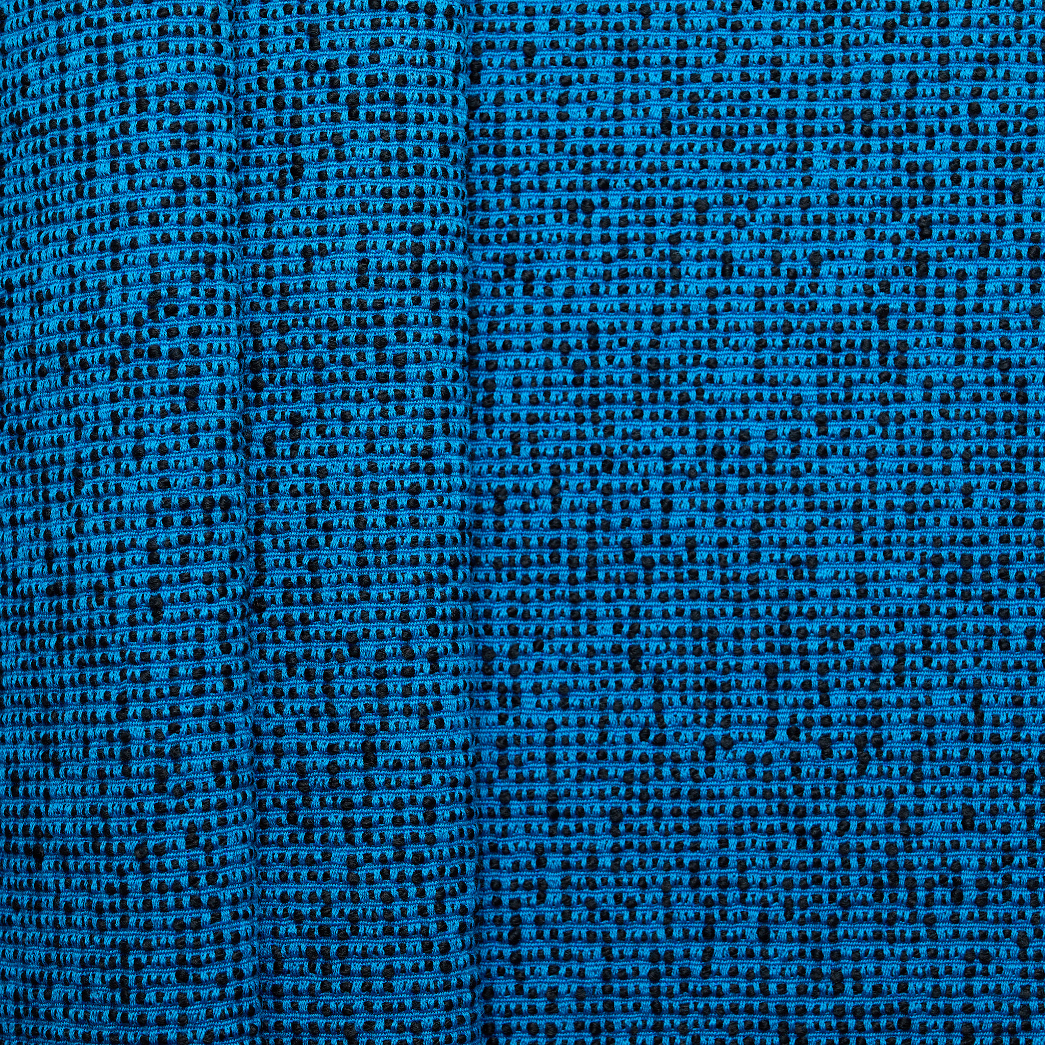100% Wool Mammoth Jacquard - Leap