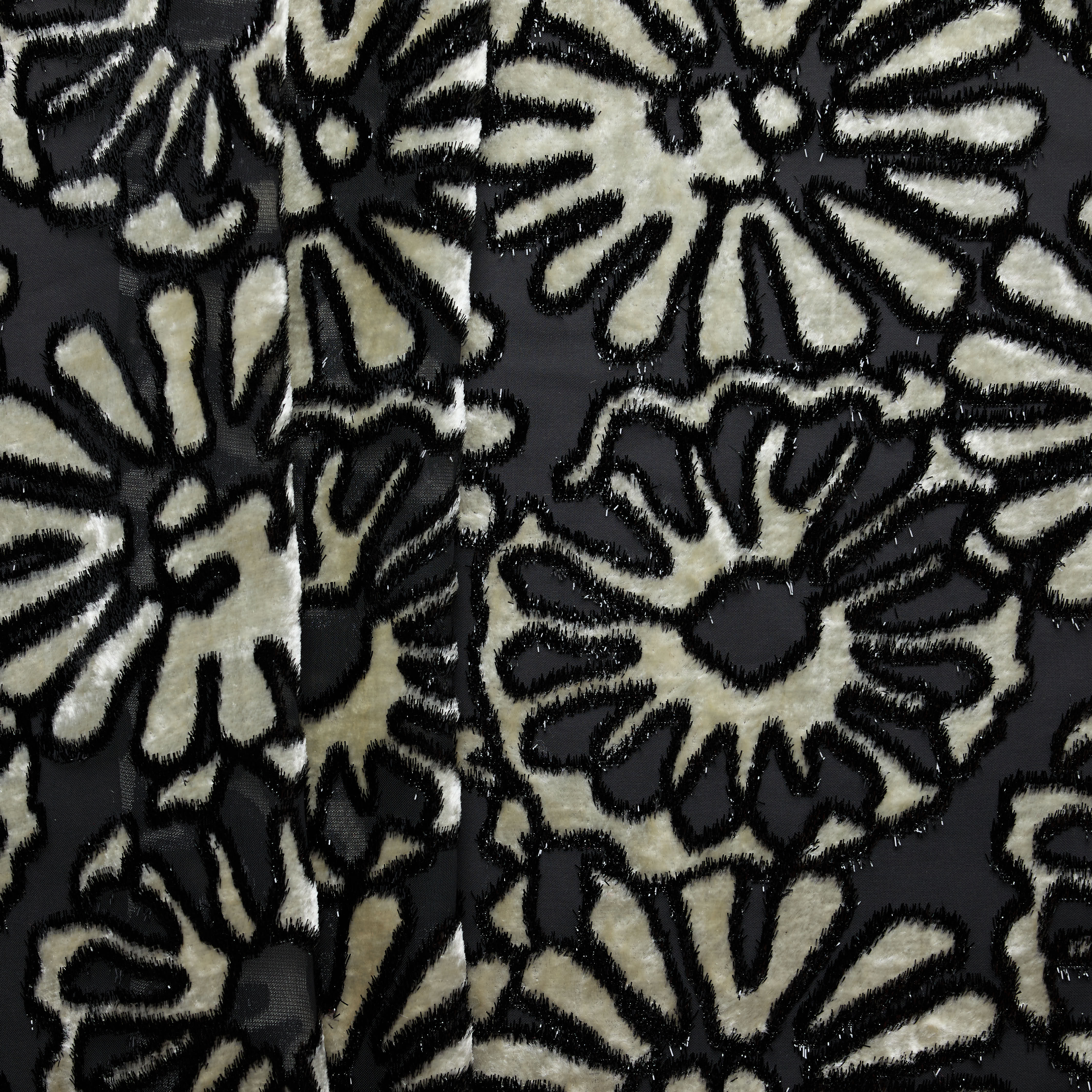 Devore Velvet Aster Stamp - White/ Black